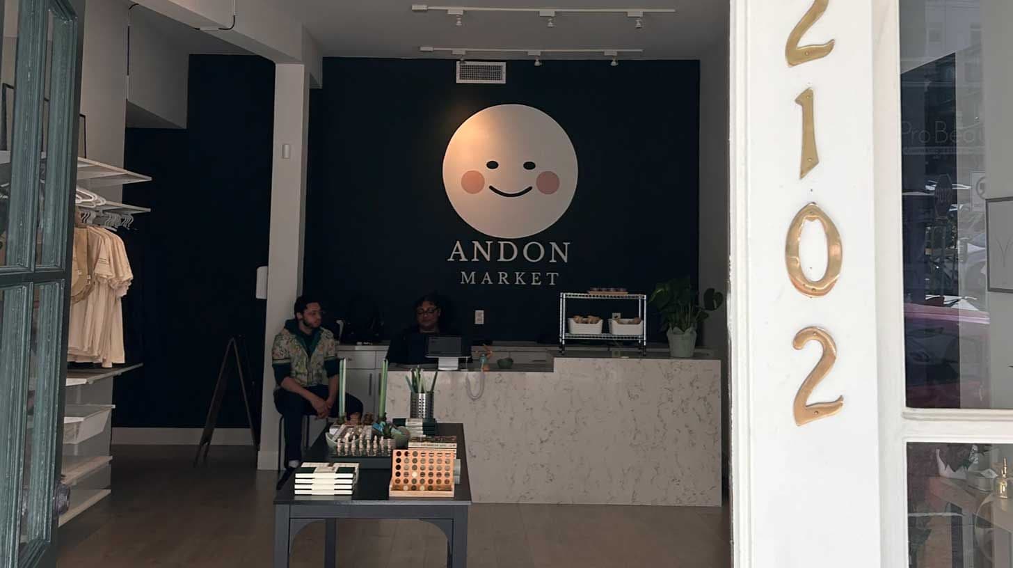 ماذا يحدث عندما تدير الذكاء الاصطناعي متجرًا تجاريًا؟ تجربة جديدة تدهش العالم!