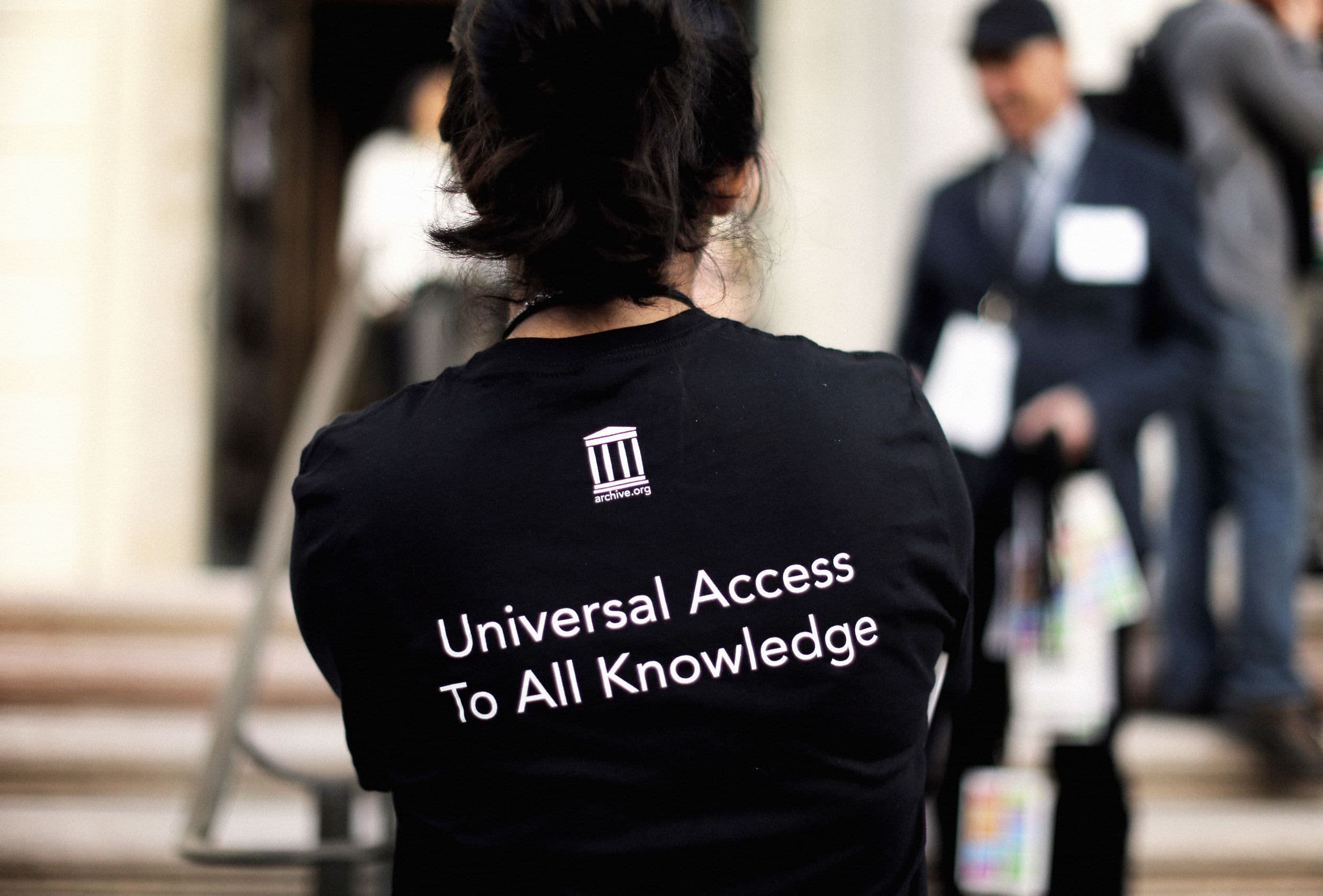 هل يواجه أرشيف الإنترنت أكبر تهديد في تاريخه؟